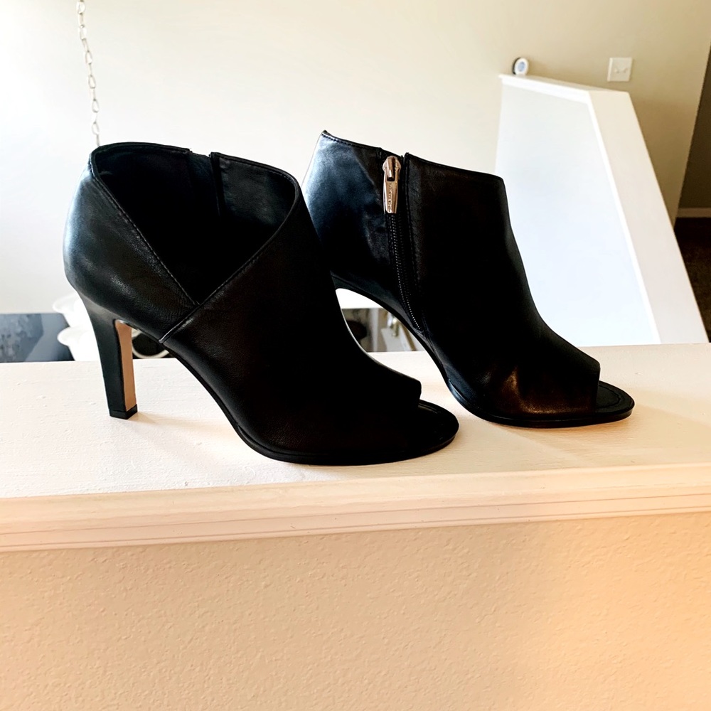 Stylish Careeta Asymmetrical Open Toe Booties